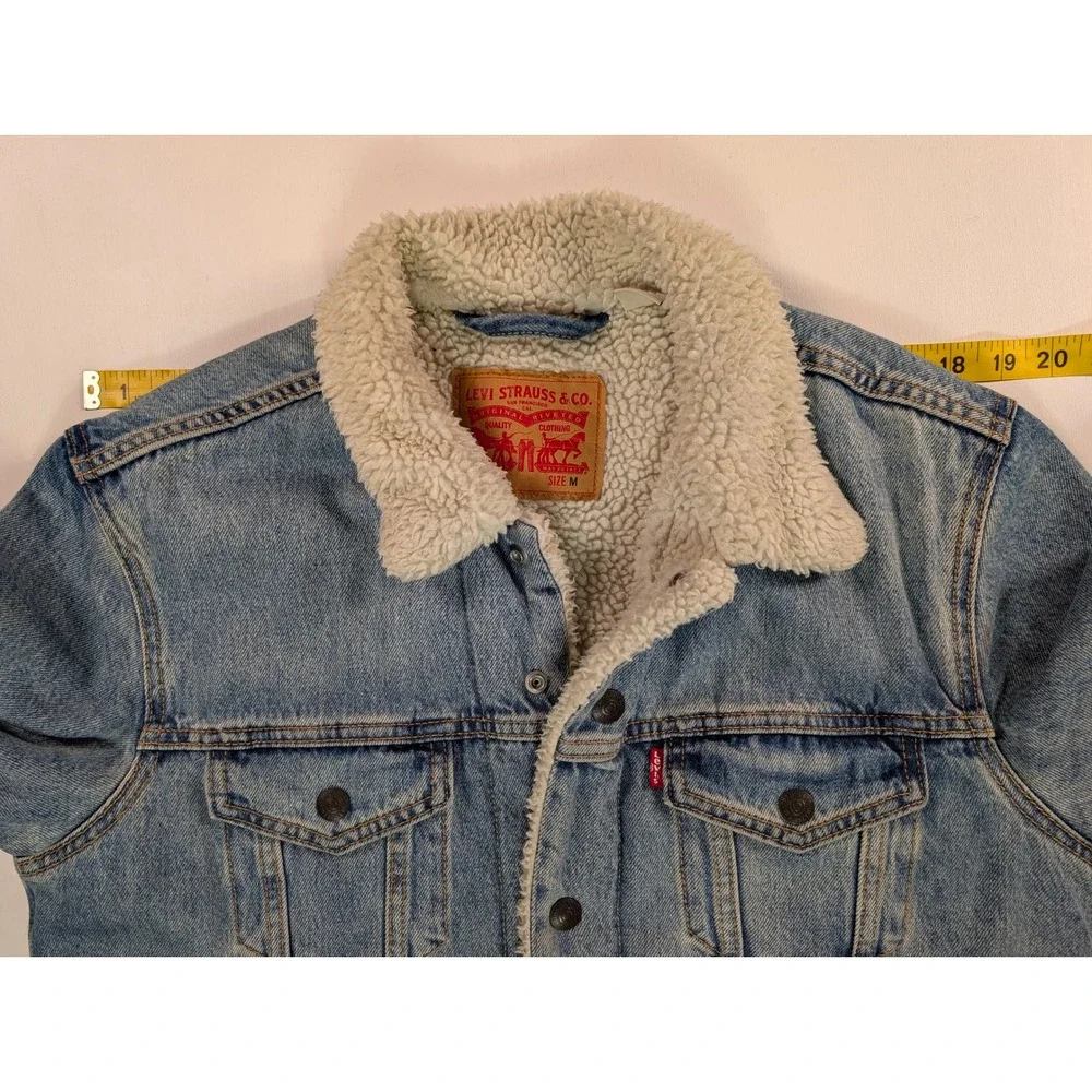 Levis levis mens